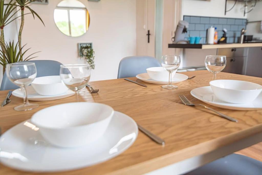 "Le Chaleureux" Appartement Pour 4 Personnes Isles-sur-Suippe Eksteriør billede